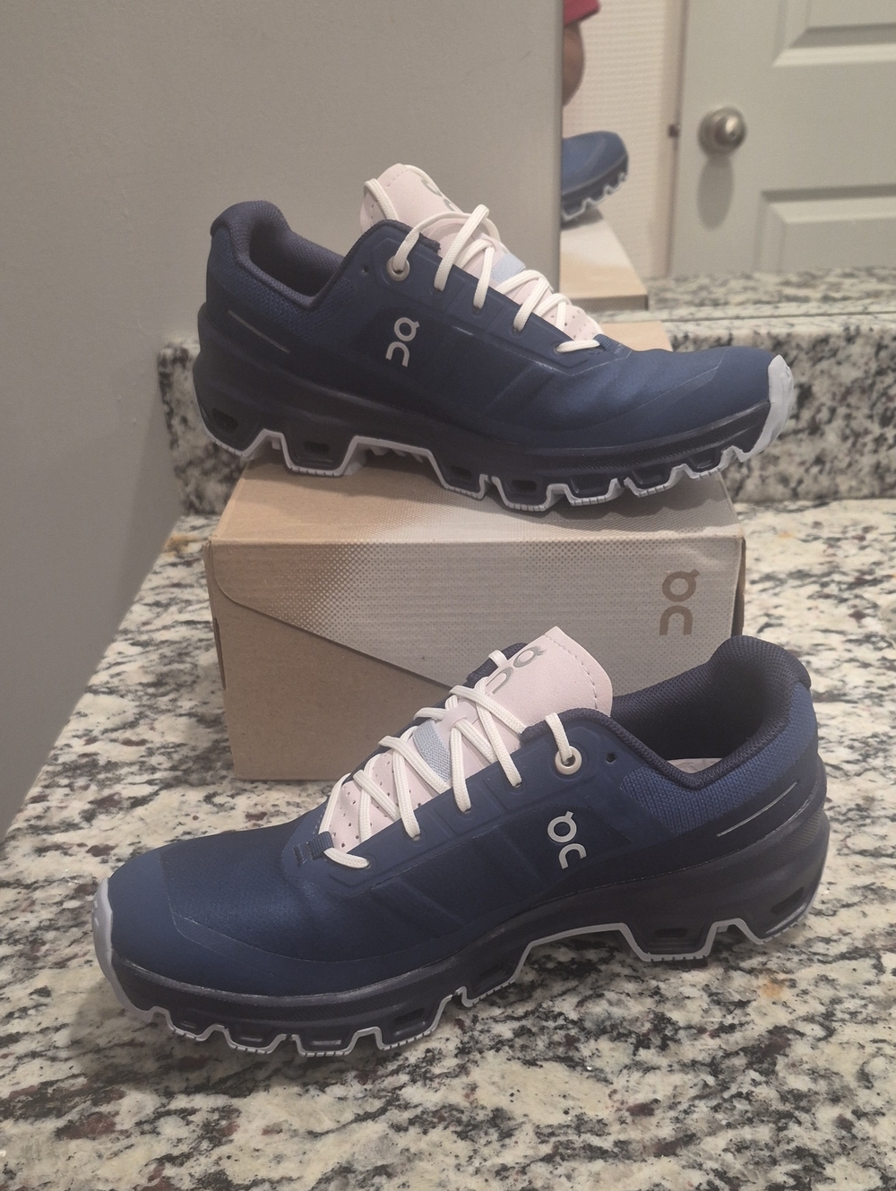 New On Running Women's Navy and White Cloud Athletic Shoes - Picture 5 of 7